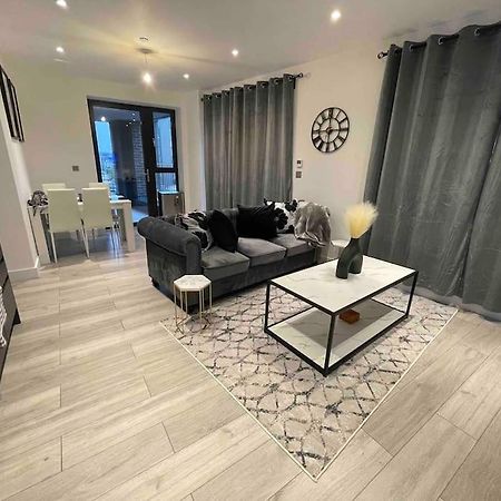 Stylish And Cosy 2 Bedroom Flat In Croydon Luaran gambar