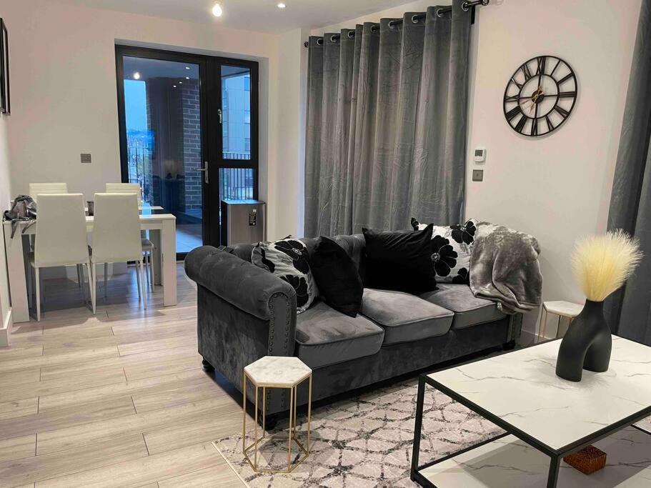 Stylish And Cosy 2 Bedroom Flat In Croydon Luaran gambar