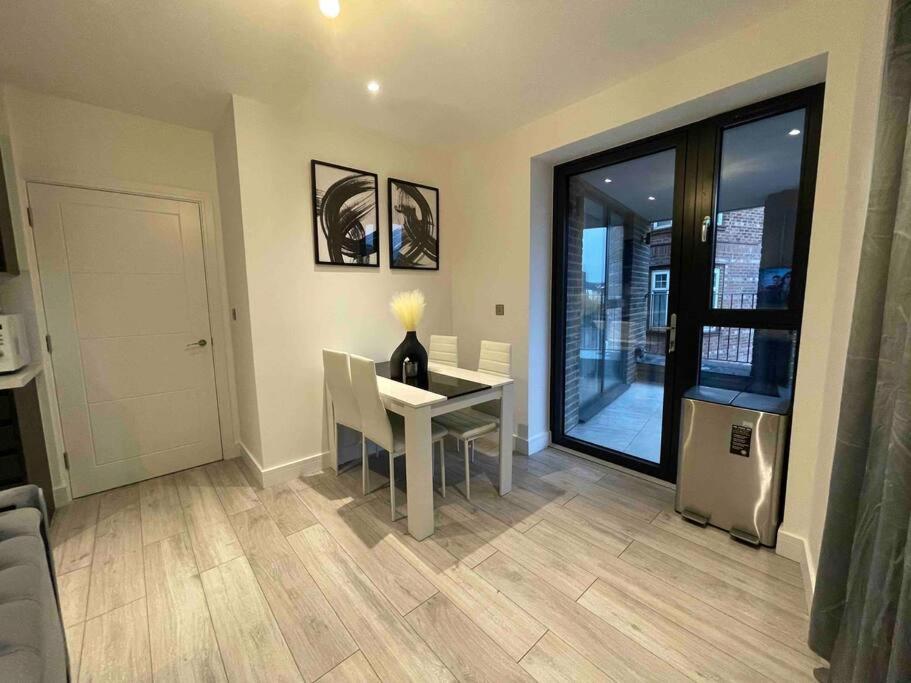 Stylish And Cosy 2 Bedroom Flat In Croydon Luaran gambar