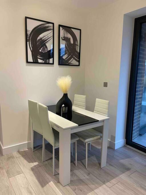 Stylish And Cosy 2 Bedroom Flat In Croydon Luaran gambar