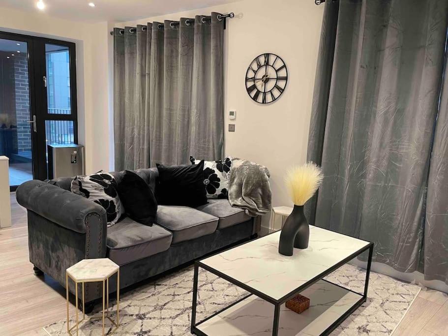 Stylish And Cosy 2 Bedroom Flat In Croydon Luaran gambar