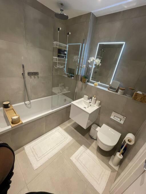 Stylish And Cosy 2 Bedroom Flat In Croydon Luaran gambar